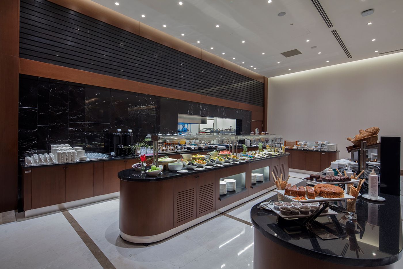 DoubleTree-by-Hilton-Istanbul-Umraniye-Restaurant-44