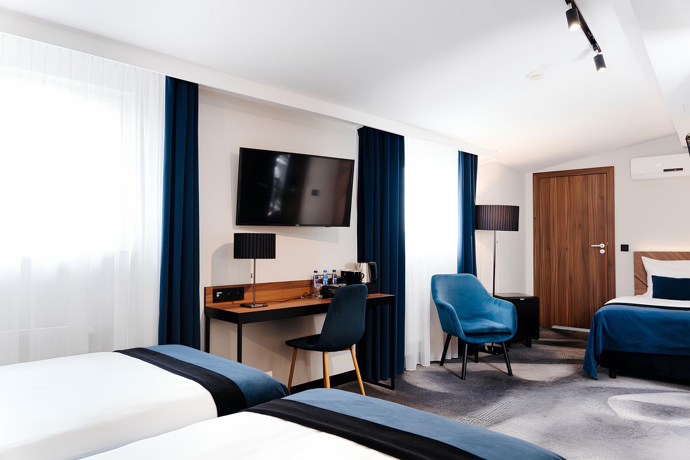 Ascot-Premium-Room-17