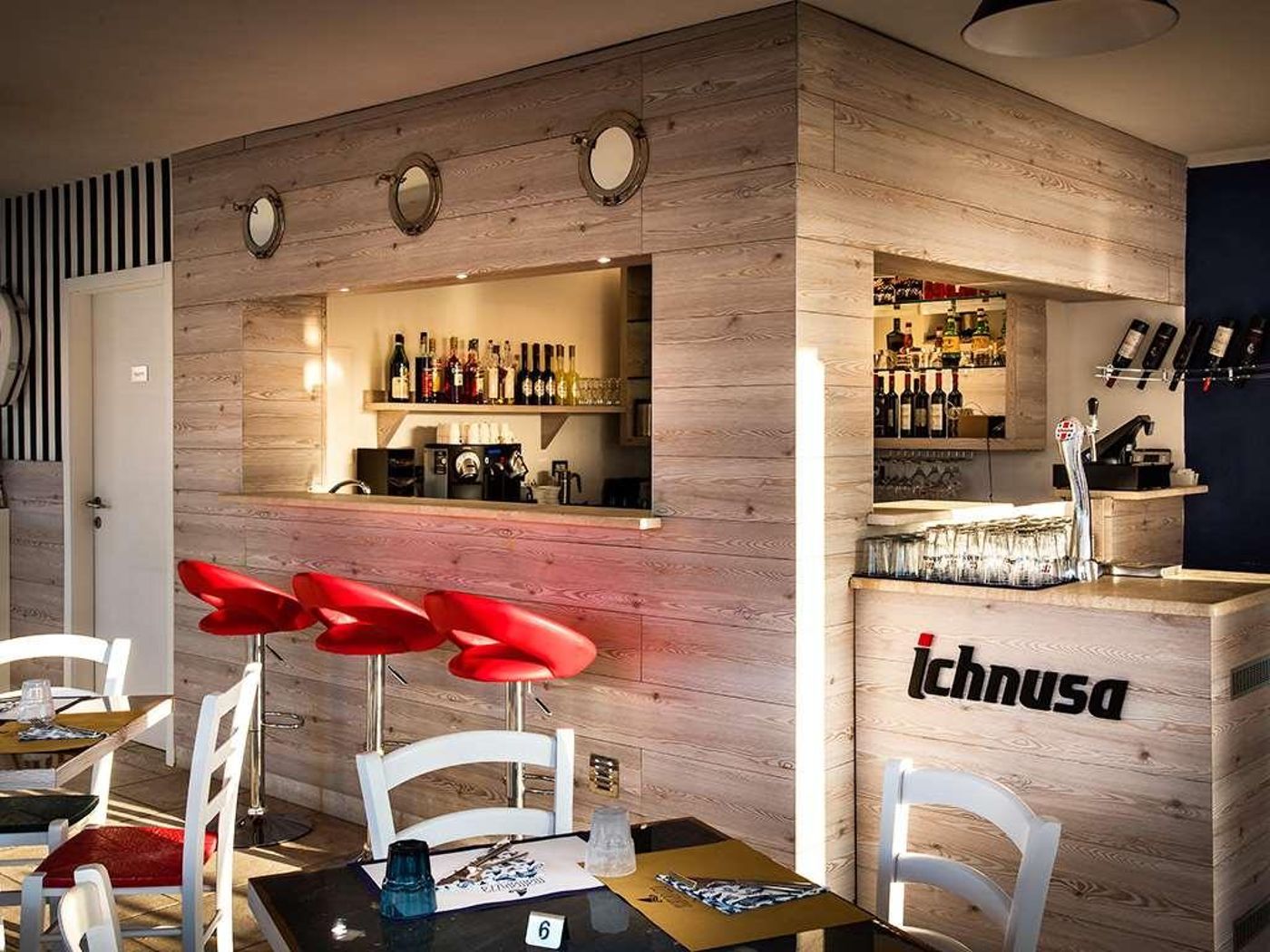 Grand-Hotel-Resort-Ma-Ma---Adults-Only-Bar-73