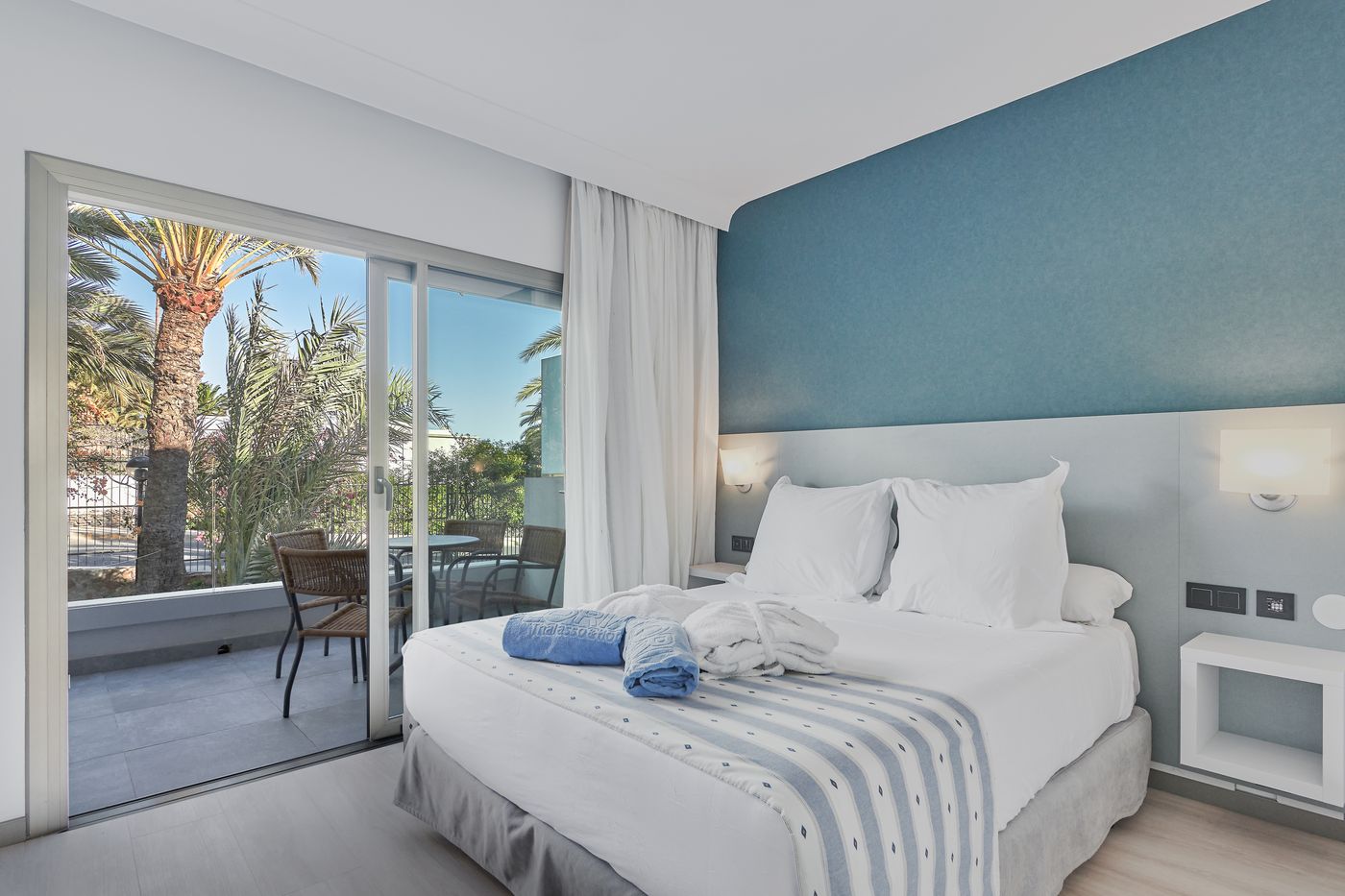 Gloria-Palace-San-Agustin-Room-10