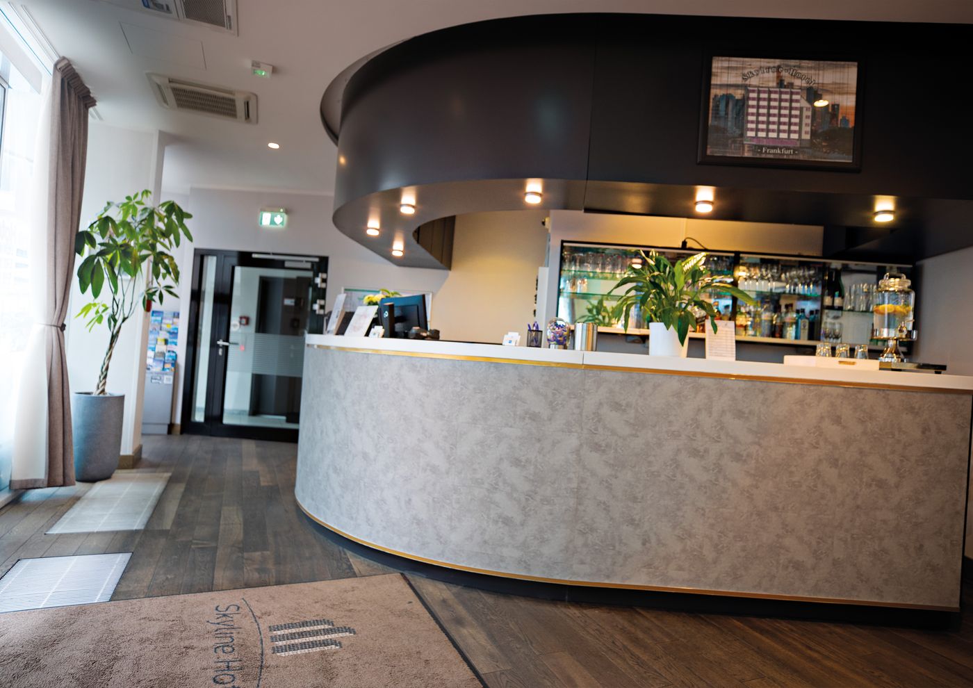 Skyline Hotel - Germany - Frankfurt am Main - Lobby - 2