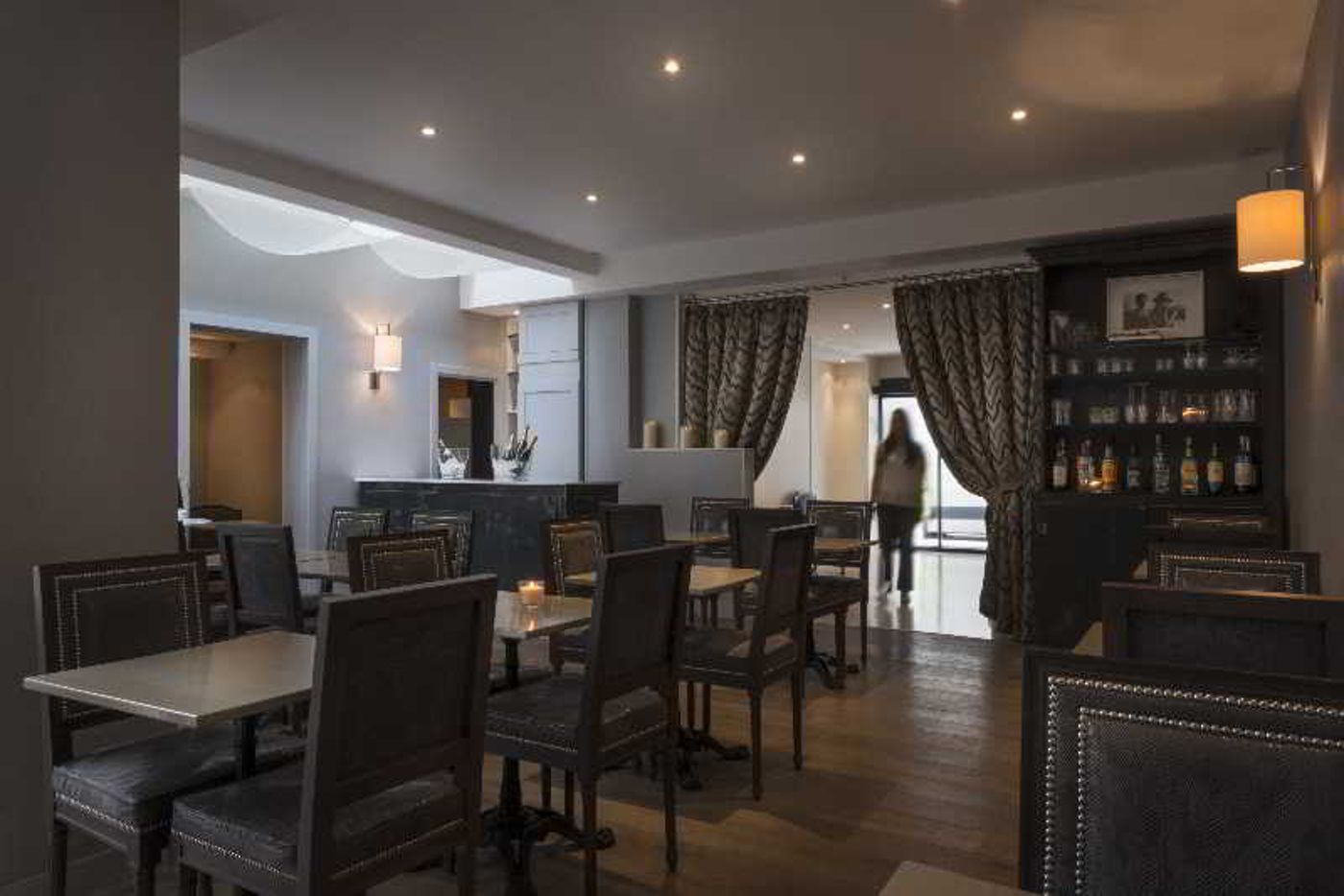 Acacias-Etoile-Bar-13