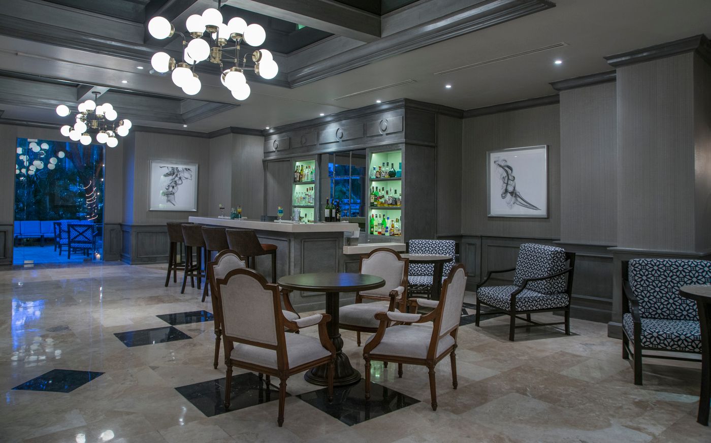 Royal-Hideaway-Playacar-All-Inclusive-Bar-59