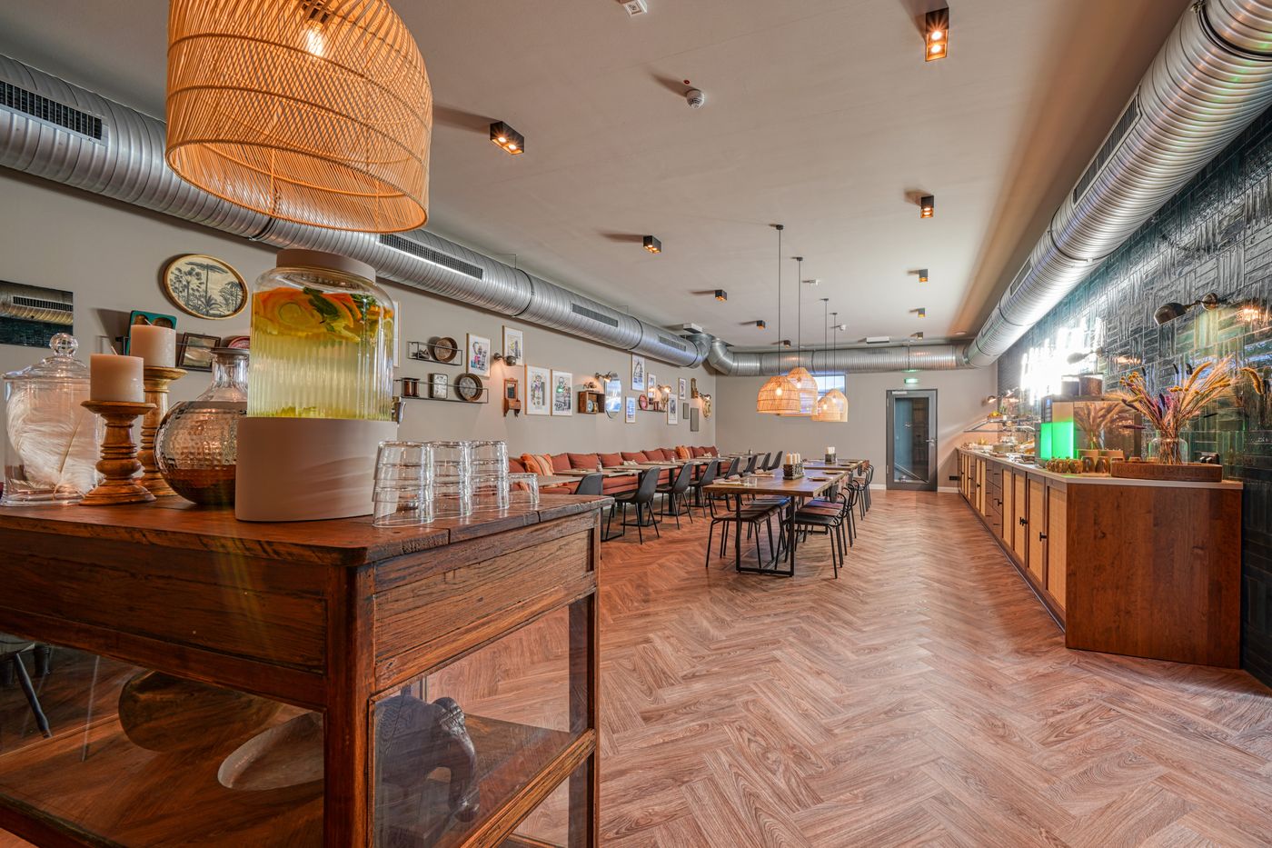 NYCE-Hotel-Bonn-Trademark-Collection-by-Wyndham-Restaurant-18