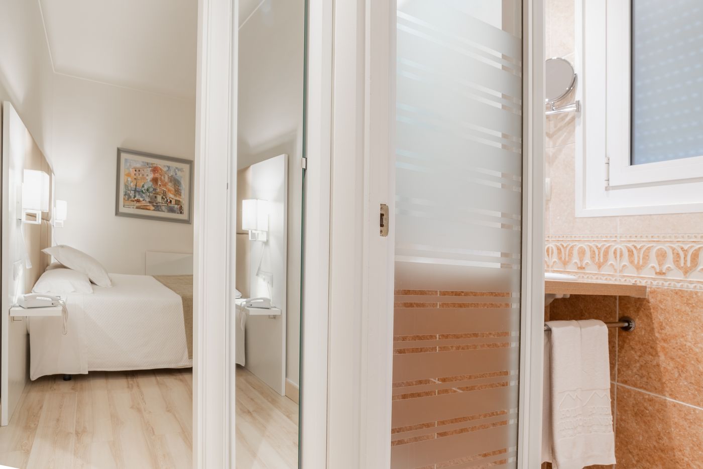 Pirineos-Pelegri-Room-18