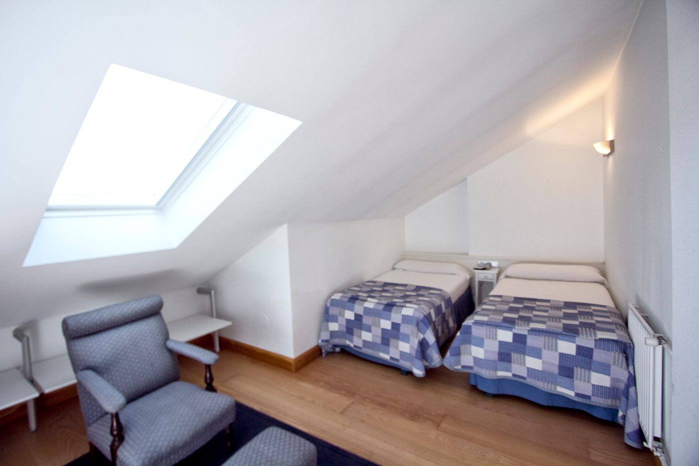 Hotel Jauregui-Spain-HONDARRIBIA-Room-9