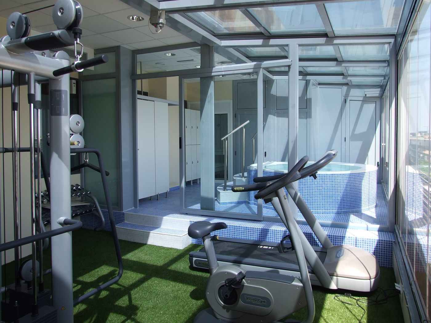 Ribera de Triana Hotel - Spain - SEVILLA - Sports and Entertainment - 2