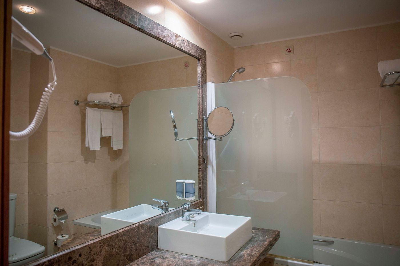 Apartamentos-Turisticos-Atlantida-Room-21