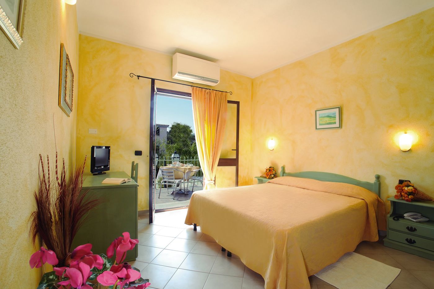 Gli-Ontani-Residence-Hotel-Room-33