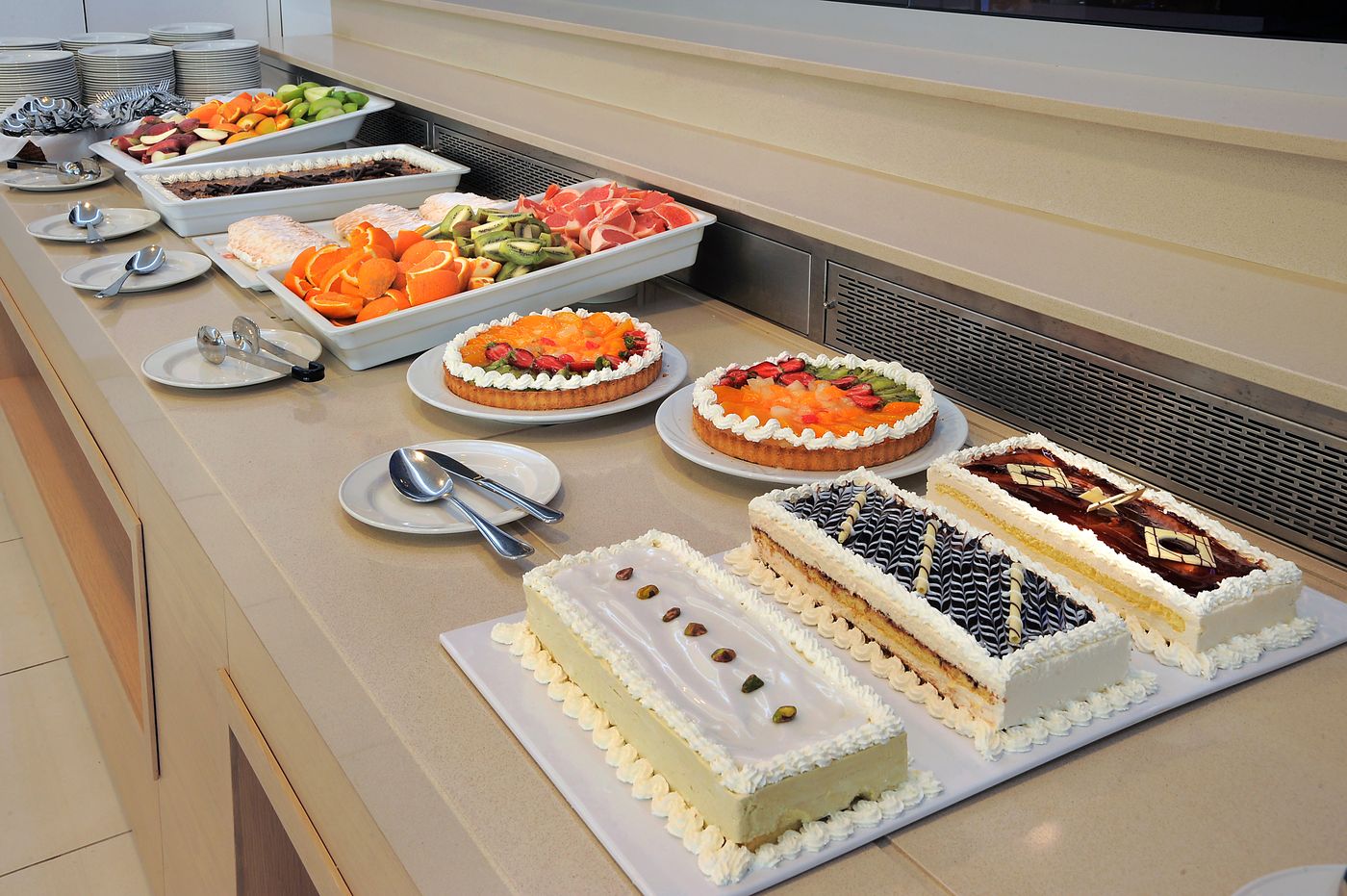 Nelia-Beach-Restaurant-34