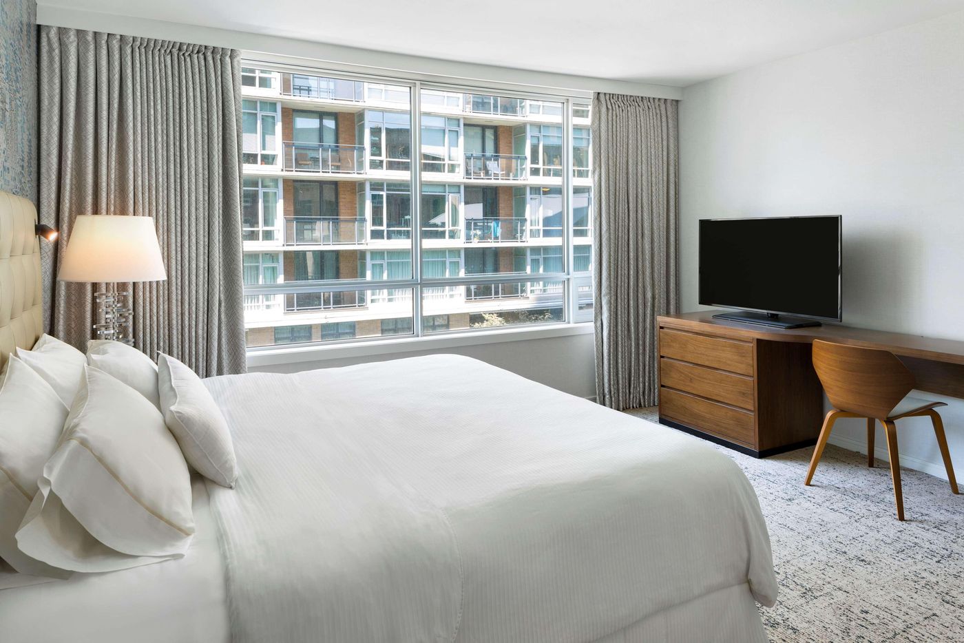 Hilton-Vancouver-Downtown-Room-21