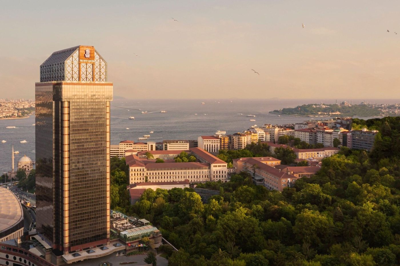 The-Ritz-Carlton-Istanbul-General-view-95