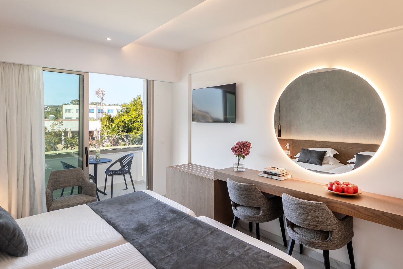 Pavlo-Napa-Hotel-Room-28