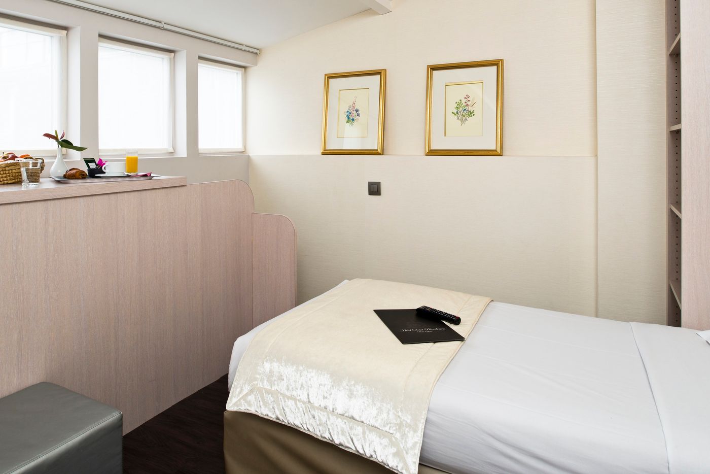 Hotel-Saint-Petersbourg-Opera---Spa-Room-47