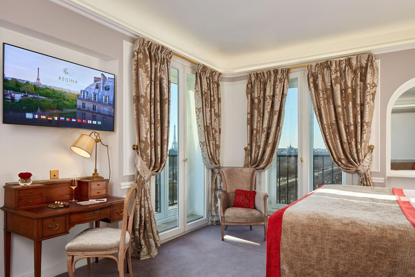 Regina-Hotel-Room-42