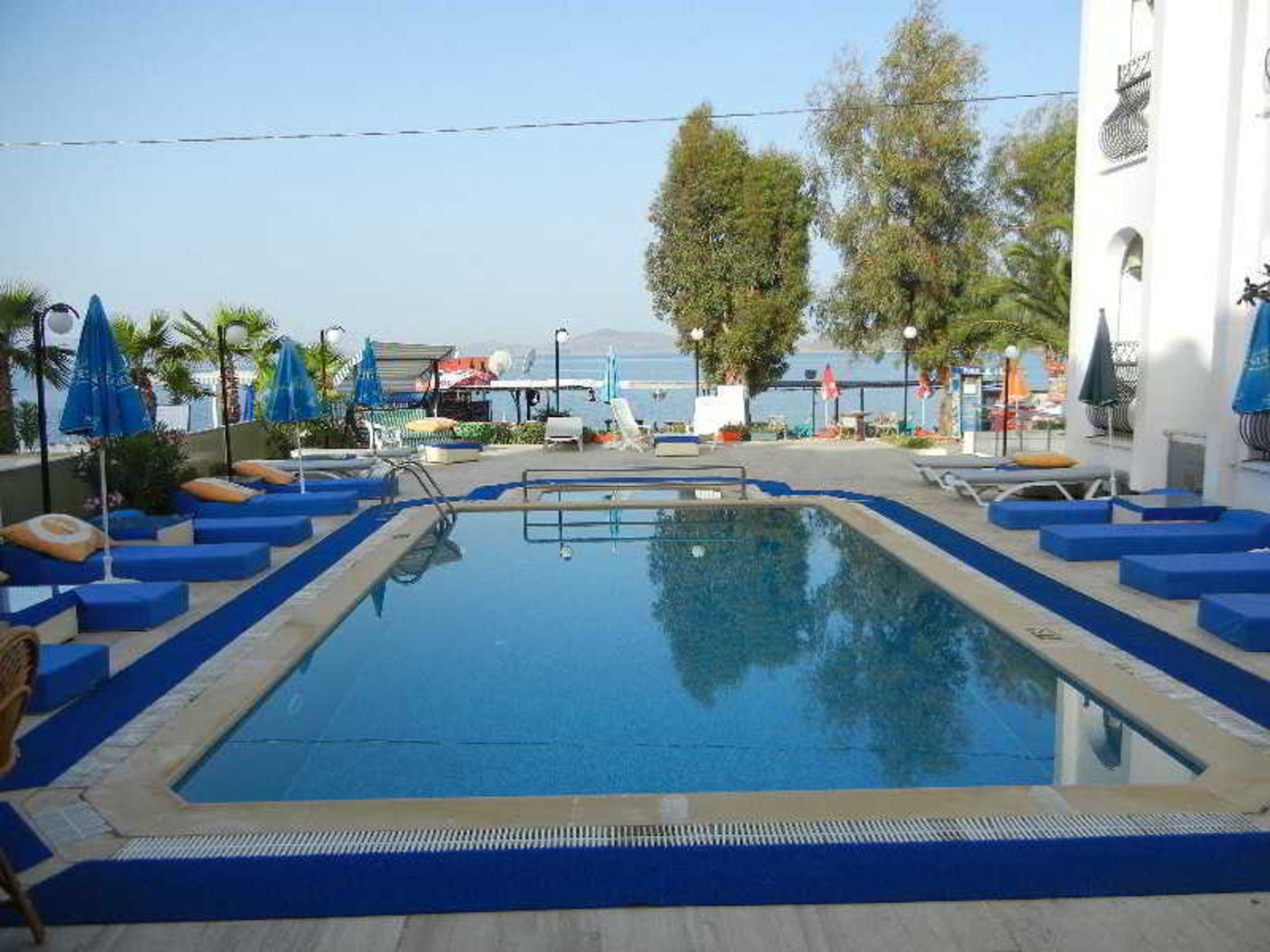 Aydem-Hotel-Pool-2