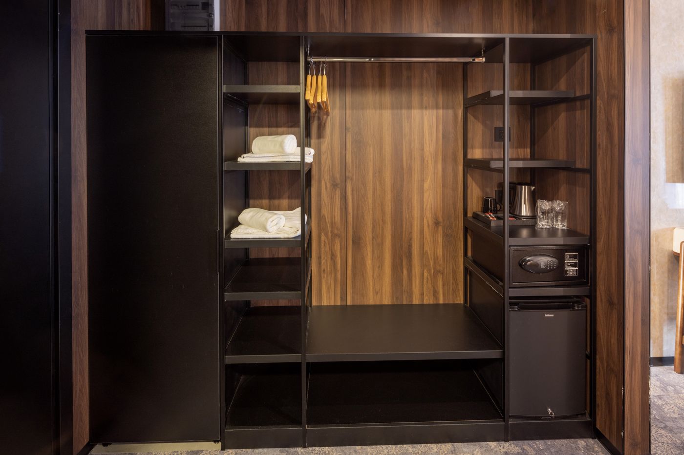 Life Design-Serbia-Belgrade-Room-9