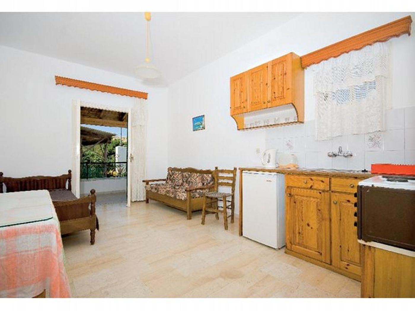 Takis and Effi Hotel Apartments