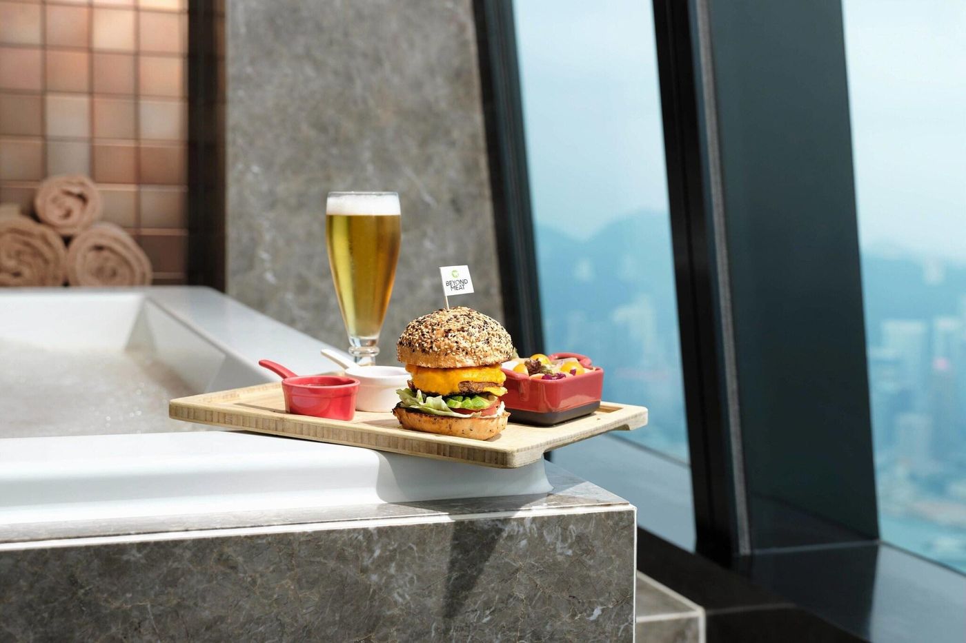 The-Ritz-Carlton--Hong-Kong-Sports-and-Entertainment-23