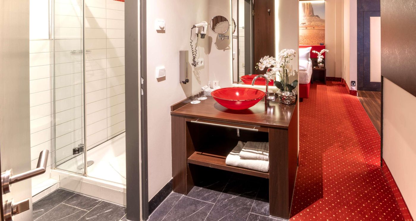 Best-Western-Plus-Plaza-Berlin-Kurfuerstendamm-Room-41