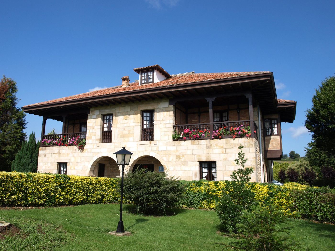 Siglo XVIII-Spain-SANTILLANA DEL MAR-General view-3