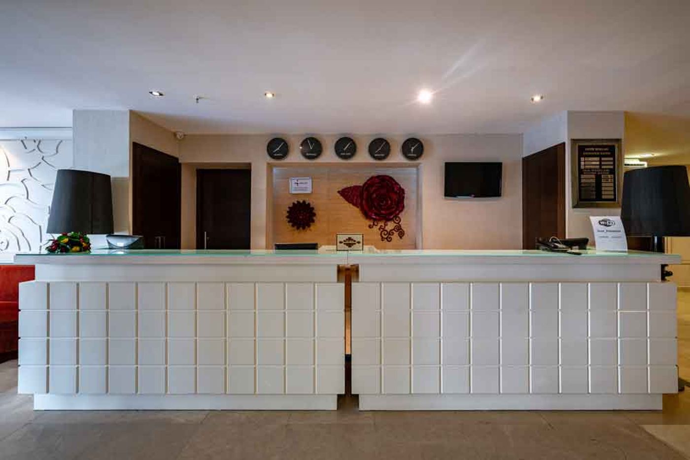 Palmeras-Beach-Hotel-Lobby-51