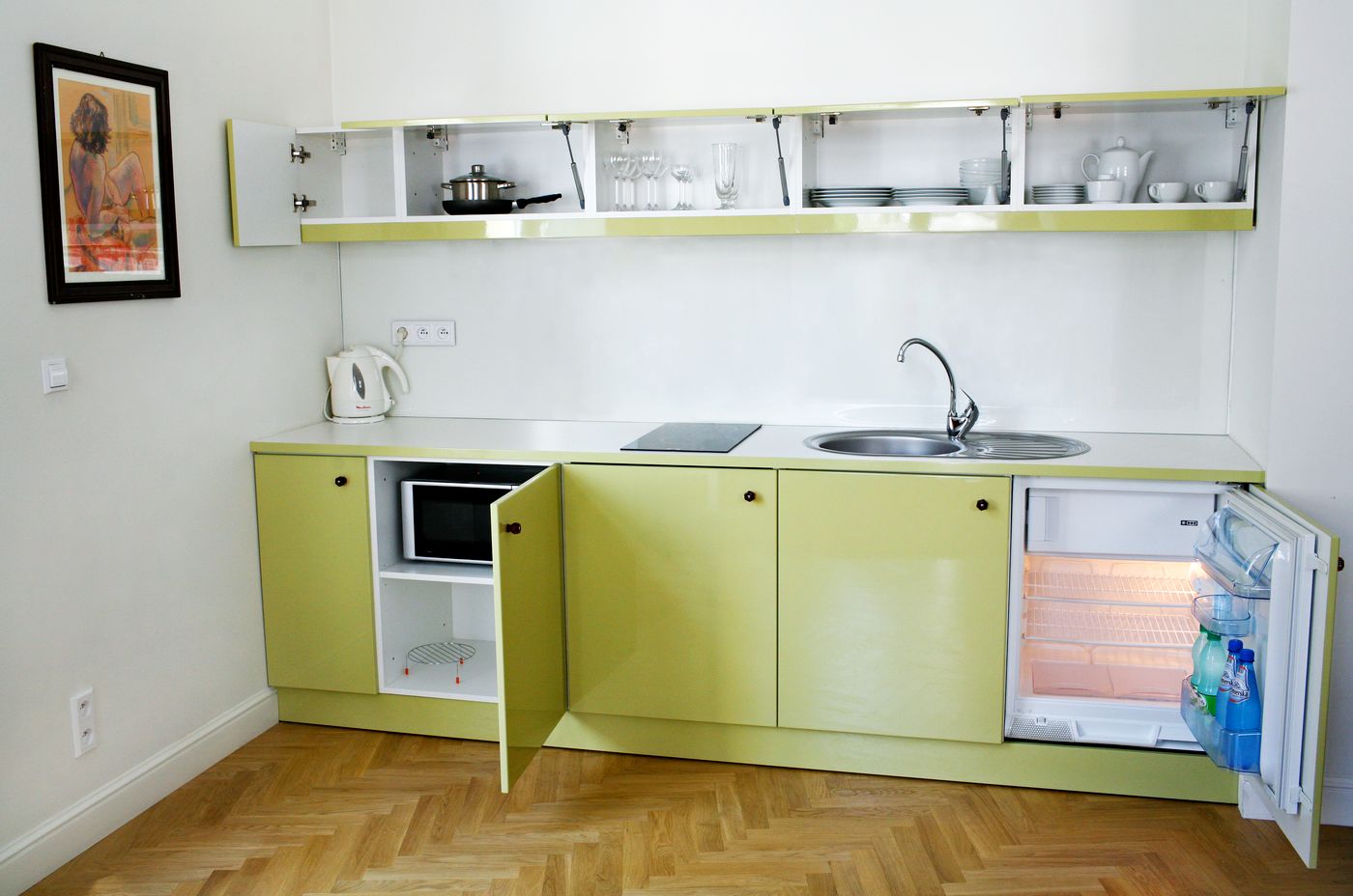 Crystal-Suites-Old-Town-Room-4