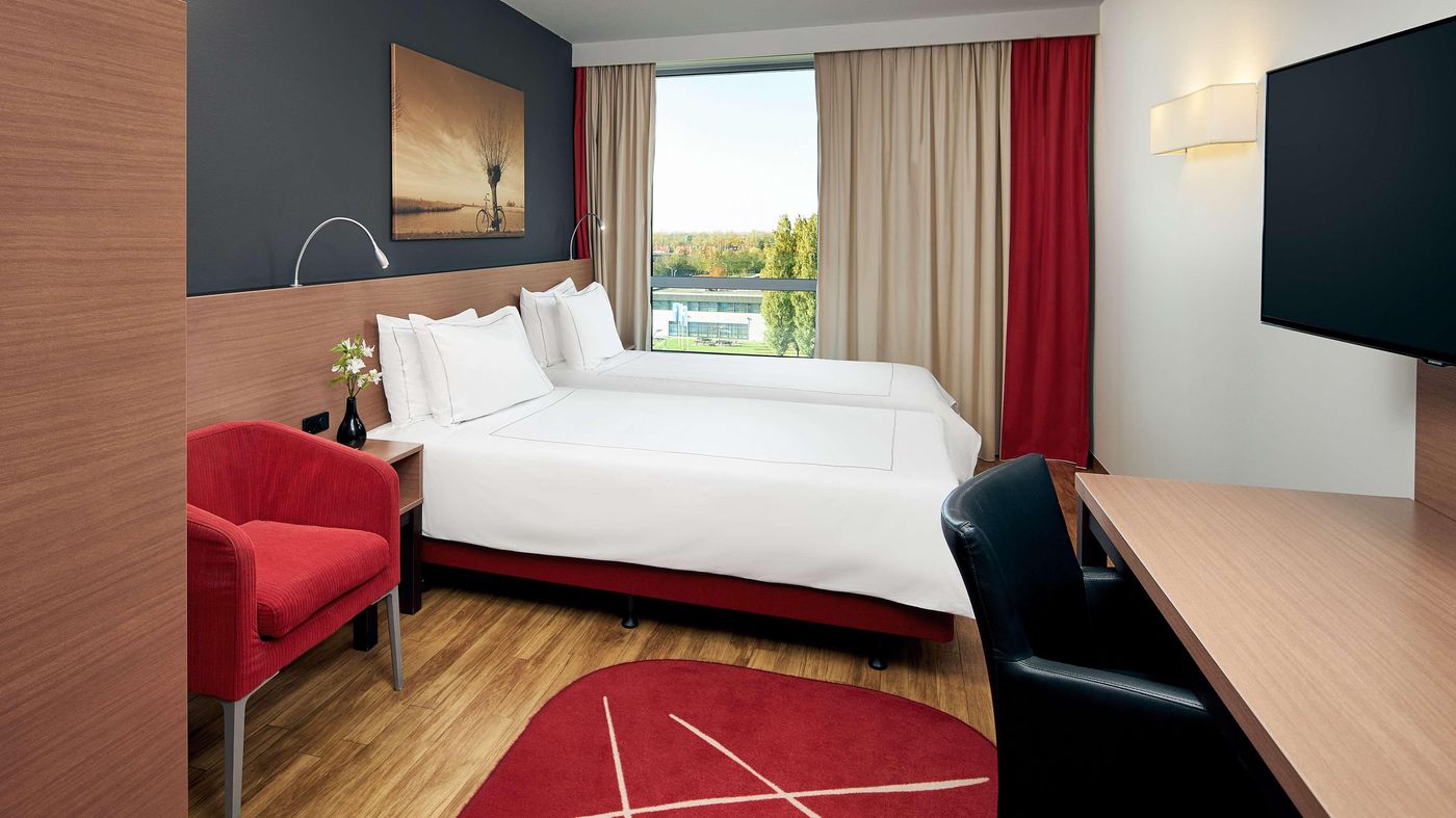 Park-Plaza-Amsterdam-Airport-Room-26