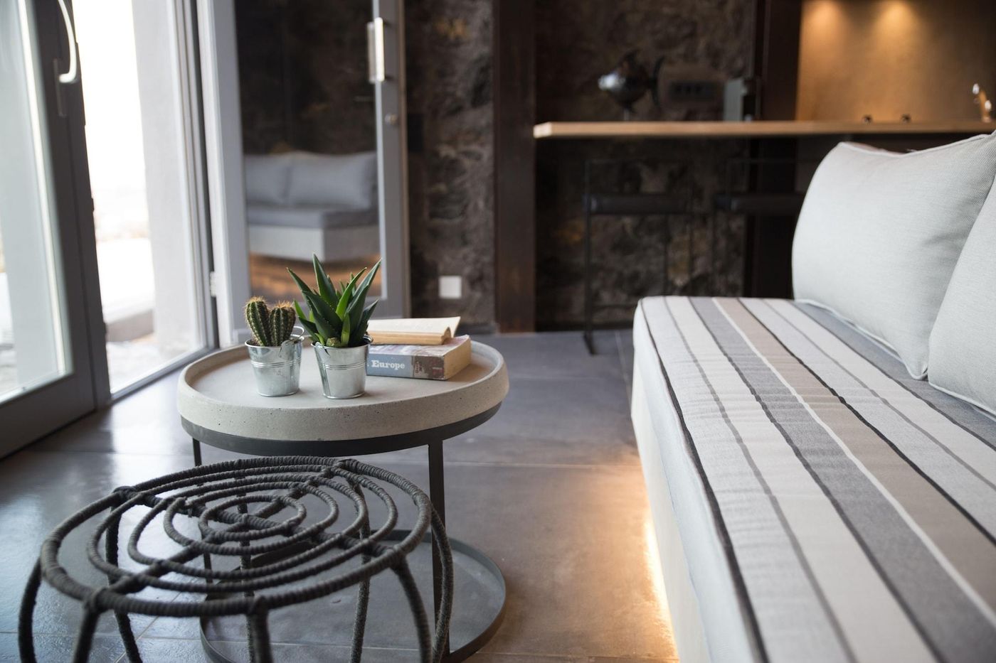 Horizon-Mills-Villas---Suites-Lobby-55