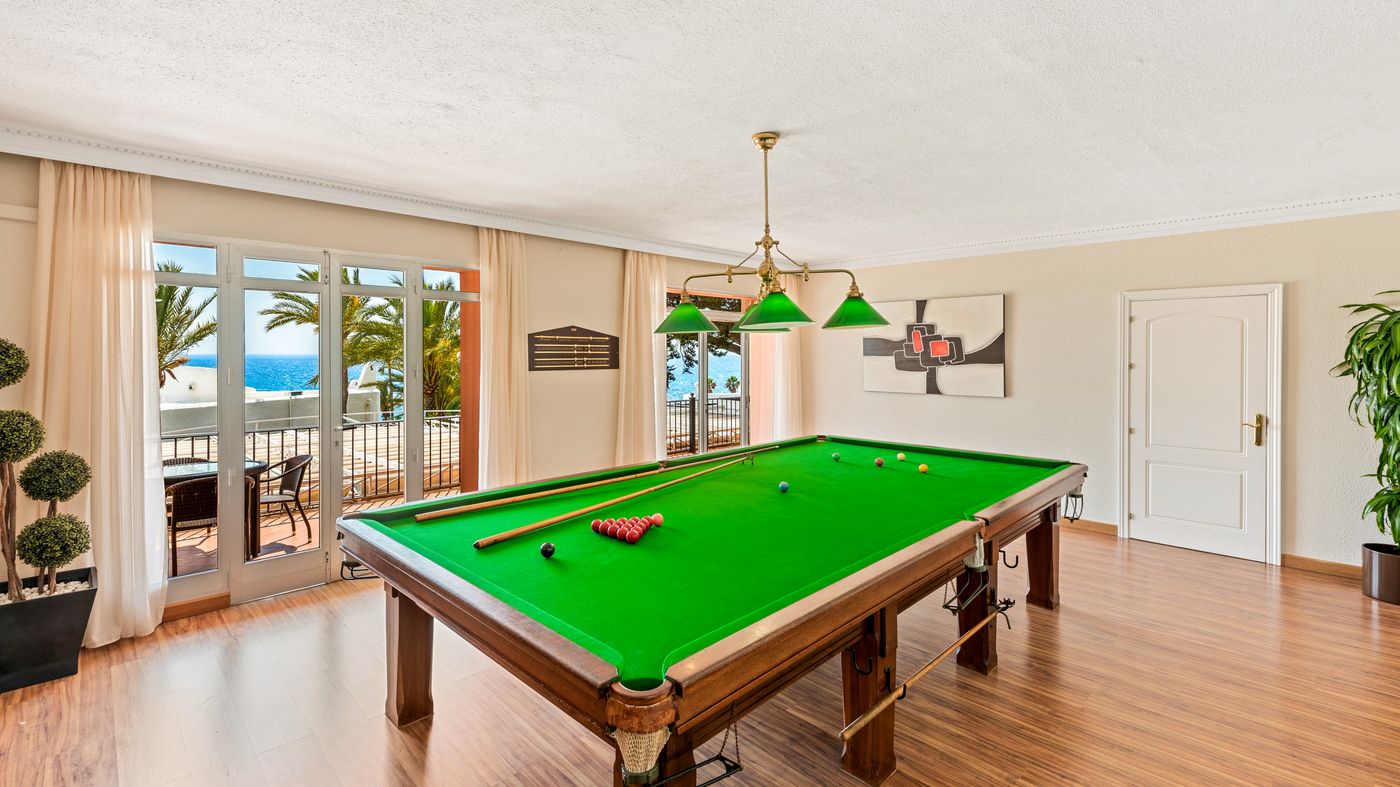 Macdonald-Leila-Playa-Club-Sports-and-Entertainment-31