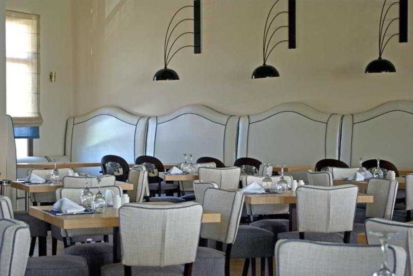 Mediterranean-Village-Restaurant-50