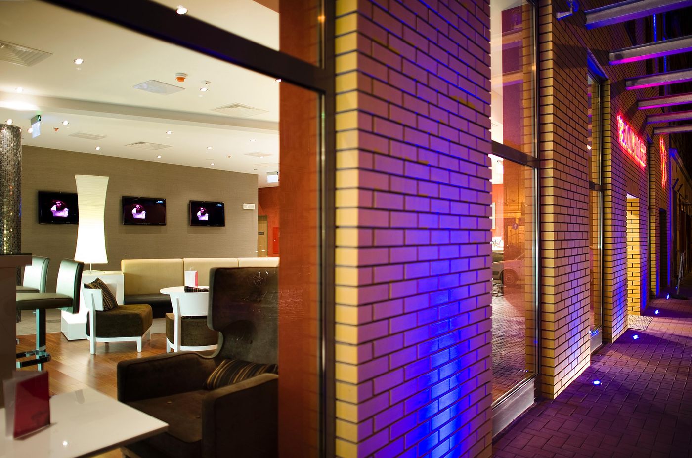 Royal-Park-Boutique-Hotel-Lobby-10