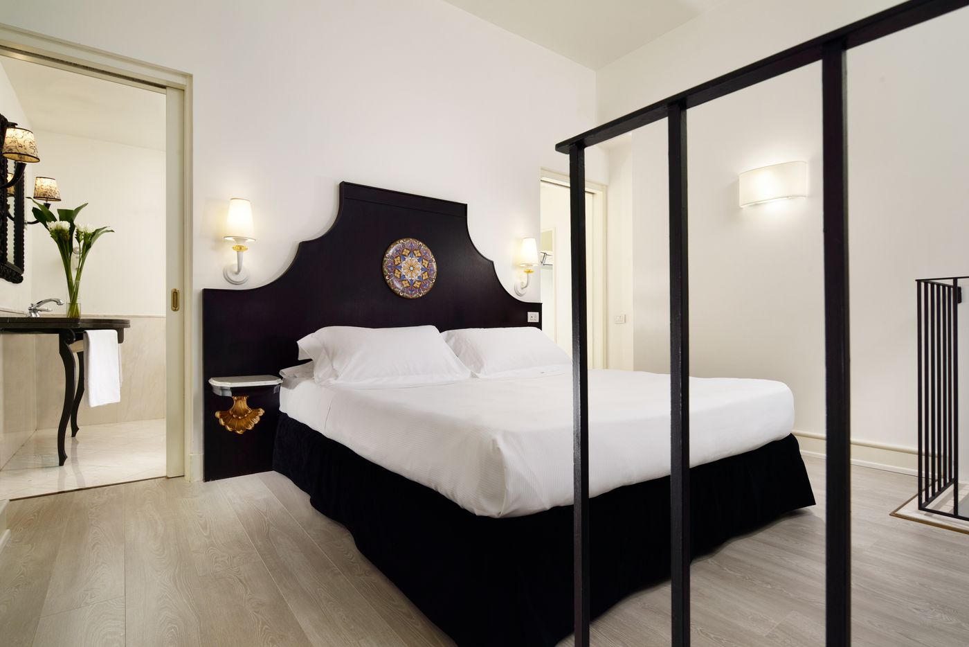 Una-Palace-Hotel-Room-11