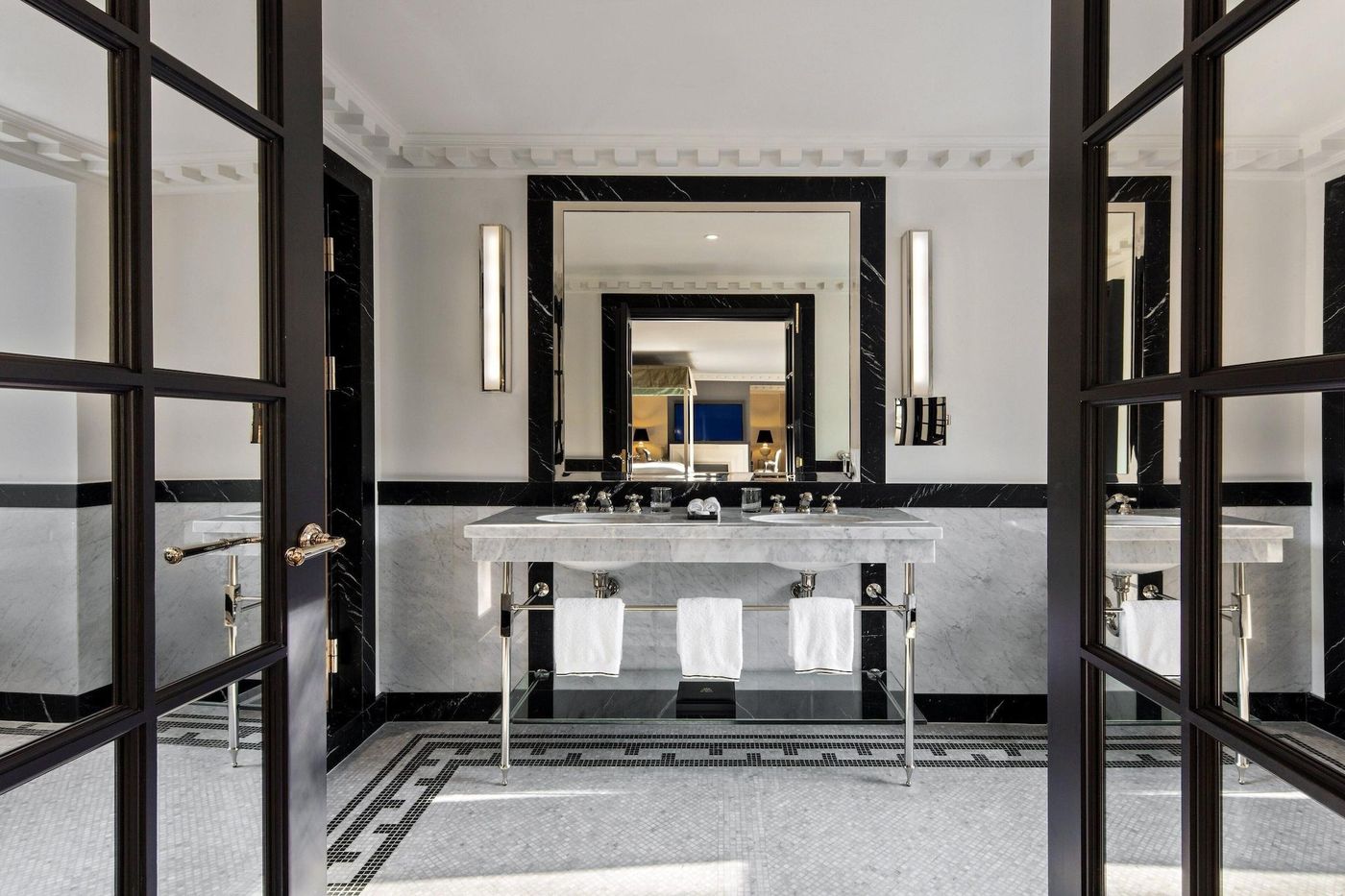 Hotel-de-Berri-Champs-Elysees--a-Luxury-Collection-Hotel--Paris-Room-75