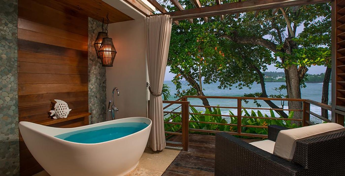 Sandals Regency La Toc