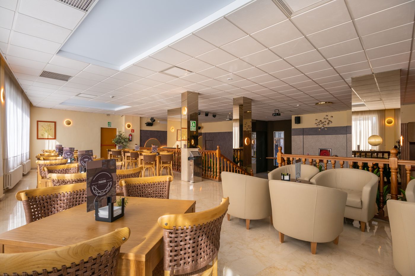 Hotel Parasol by Dorobe