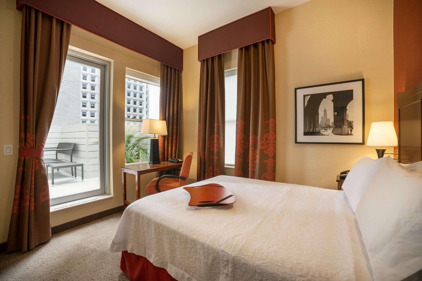 Hampton-Inn-New-York-Downtown-Room-2