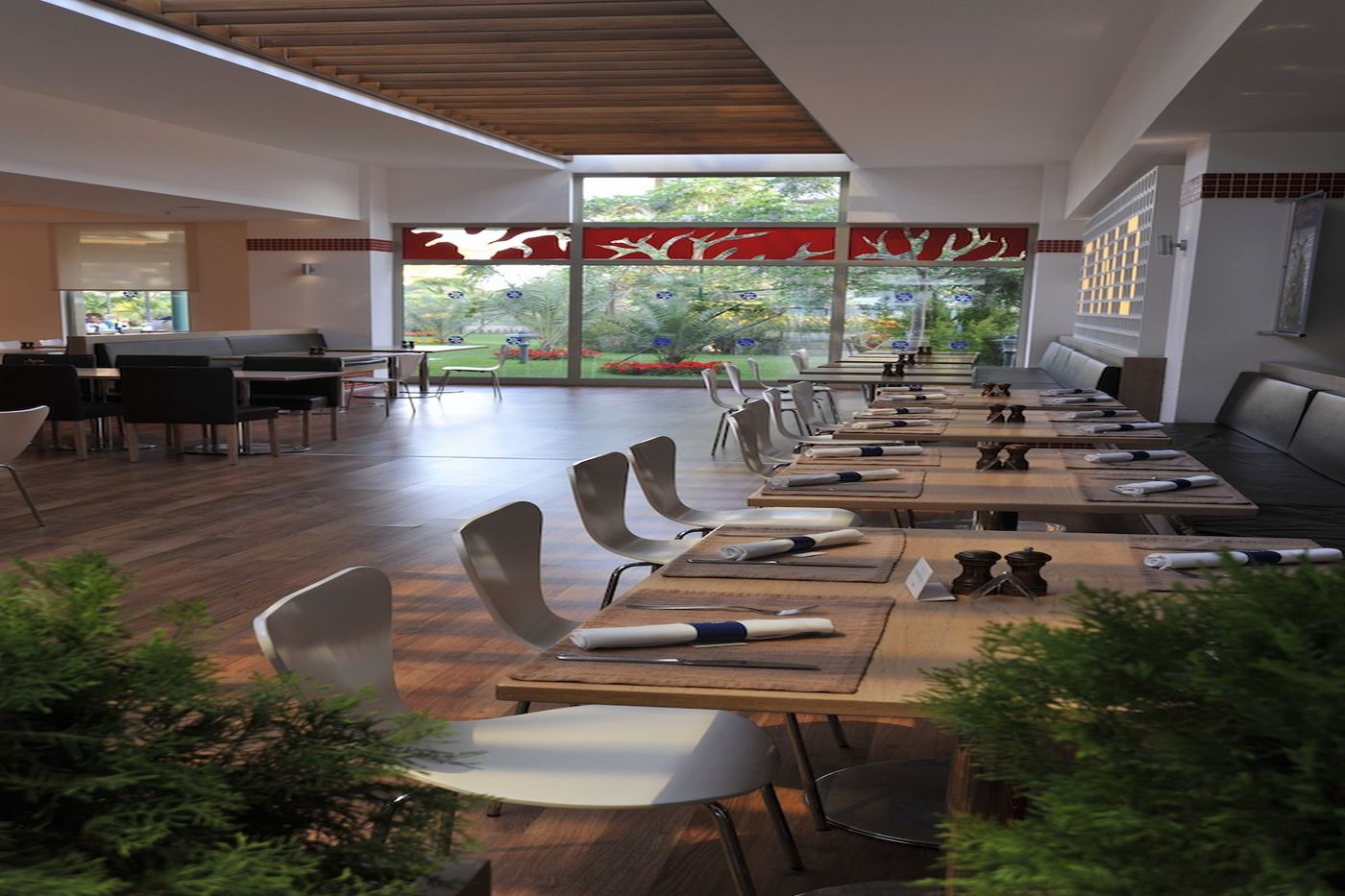 Barut-B-Suites-Restaurant-49