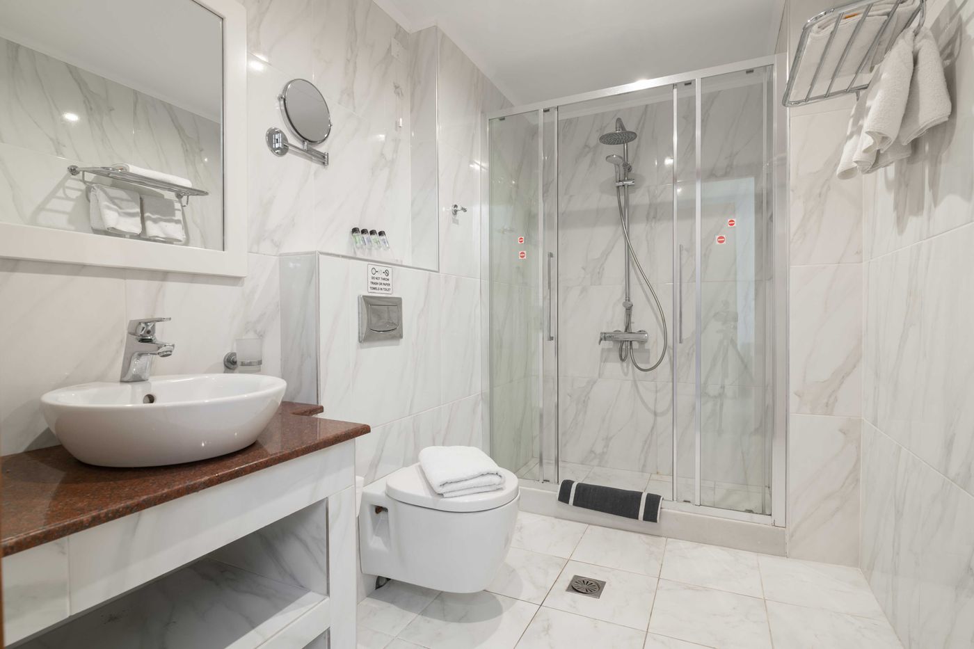 Karras-Hotel-Room-47