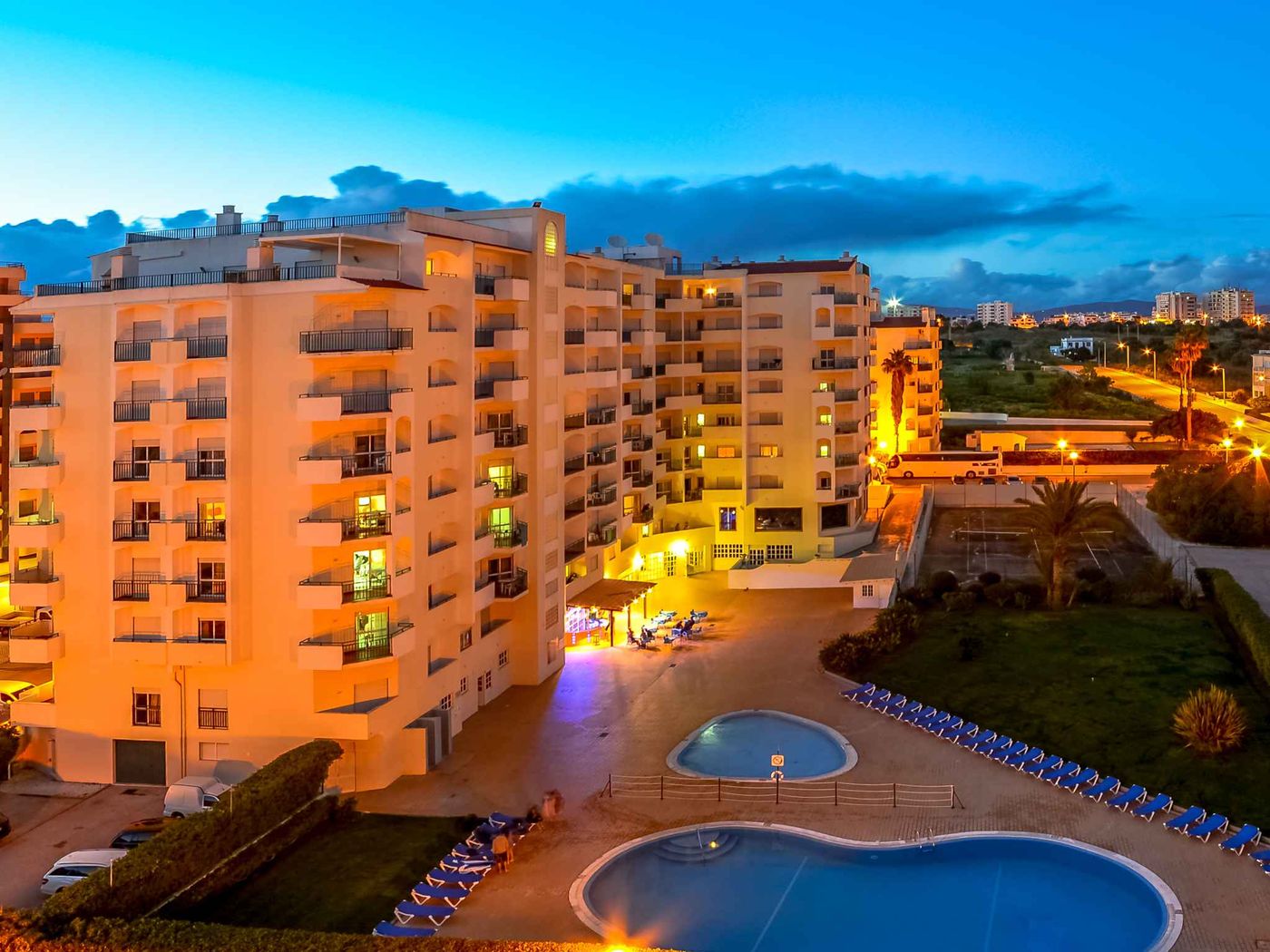 Flor-Da-Rocha-Apartments-General-view-9