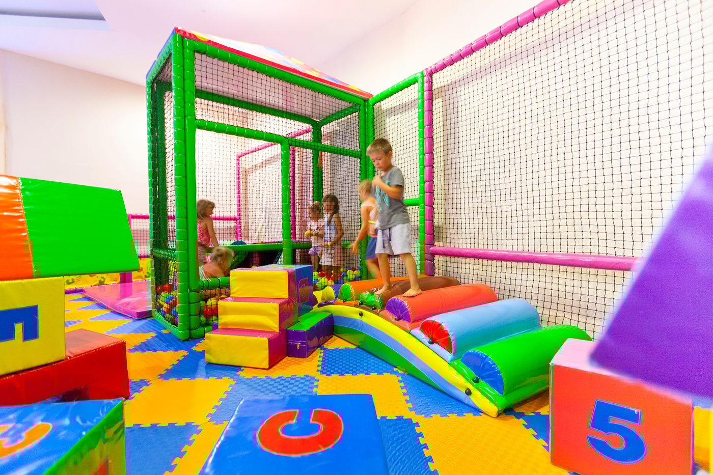 Narcia-Resort-Side-Sports-and-Entertainment-39