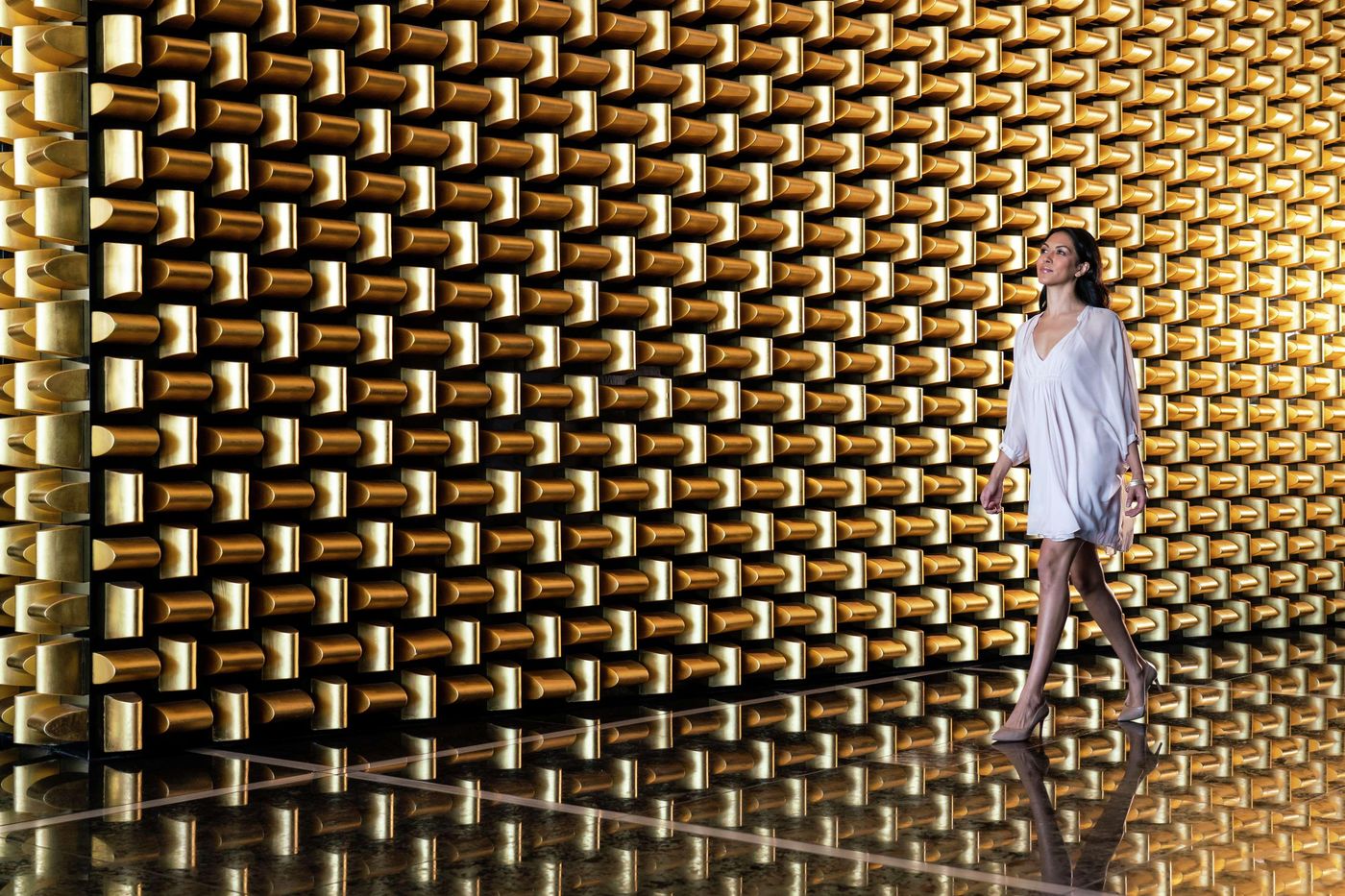 Waldorf-Astoria-Las-Vegas-Lobby-90