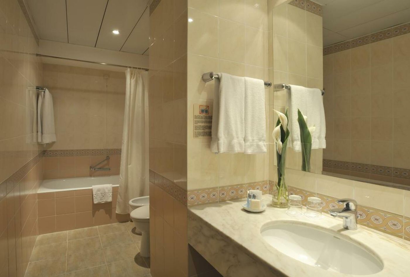 Pestana-Miramar-Garden---Ocean-Resort-Room-22