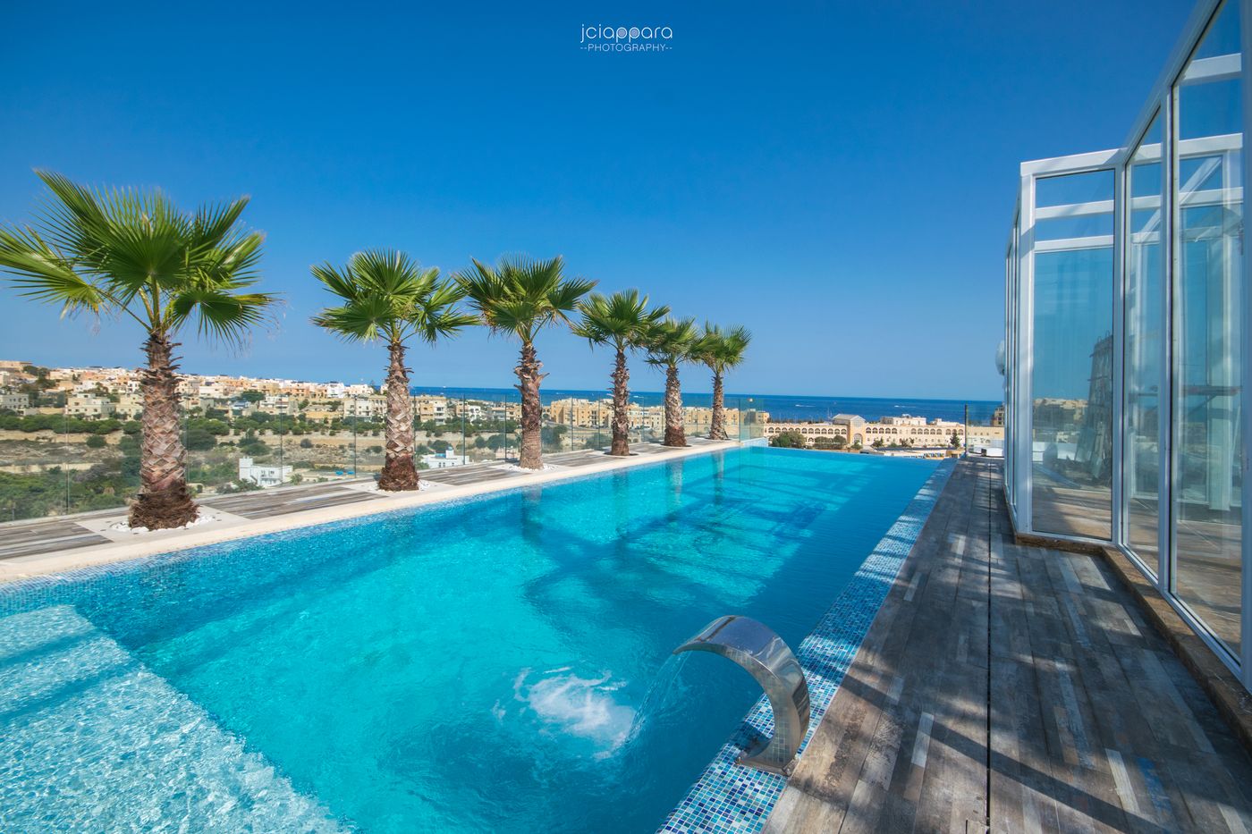 Hugo-s-Boutique-Hotel-Pool-1