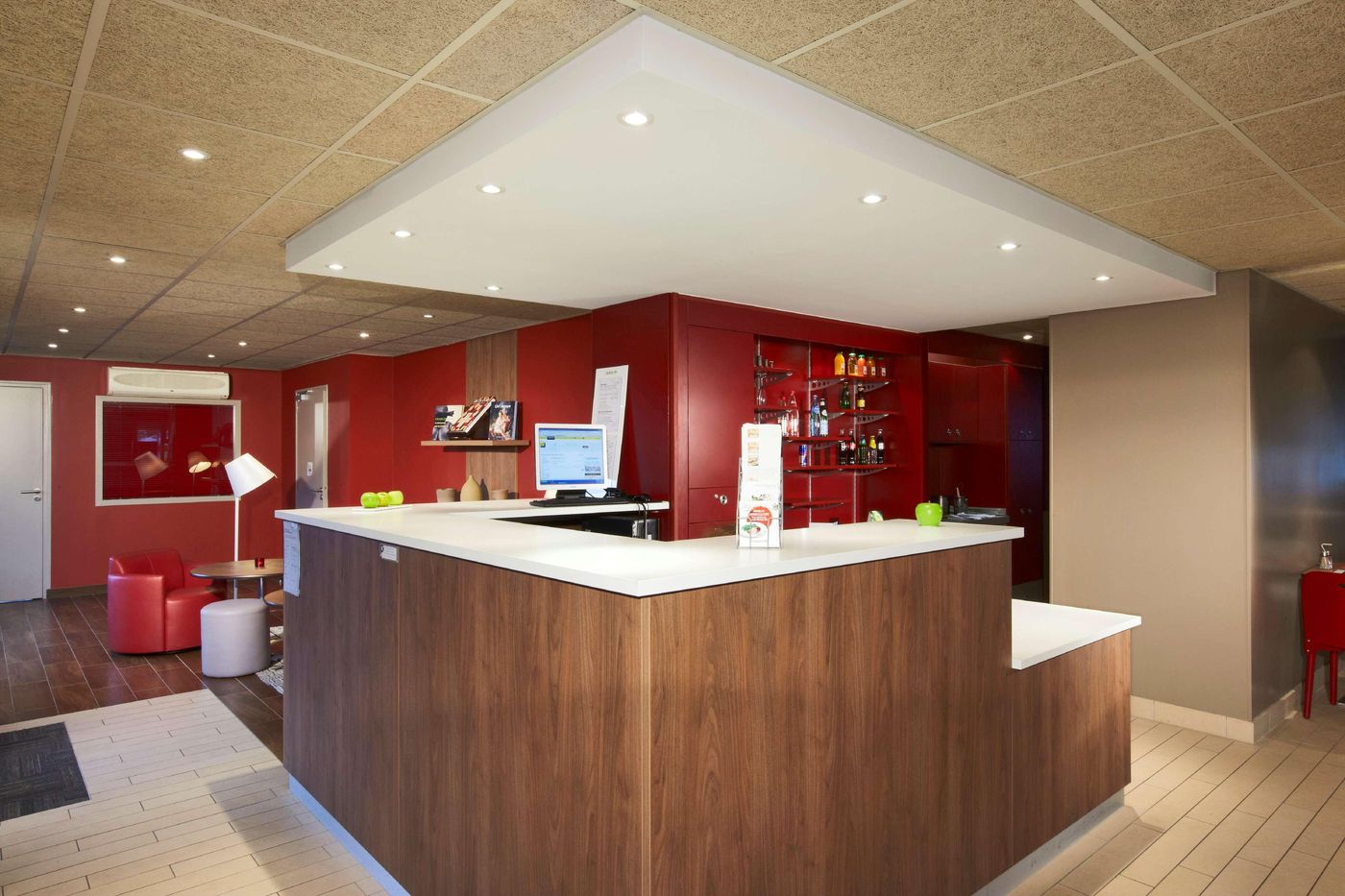 Campanile-Marne-la-Vallee---Chelles-Lobby-12