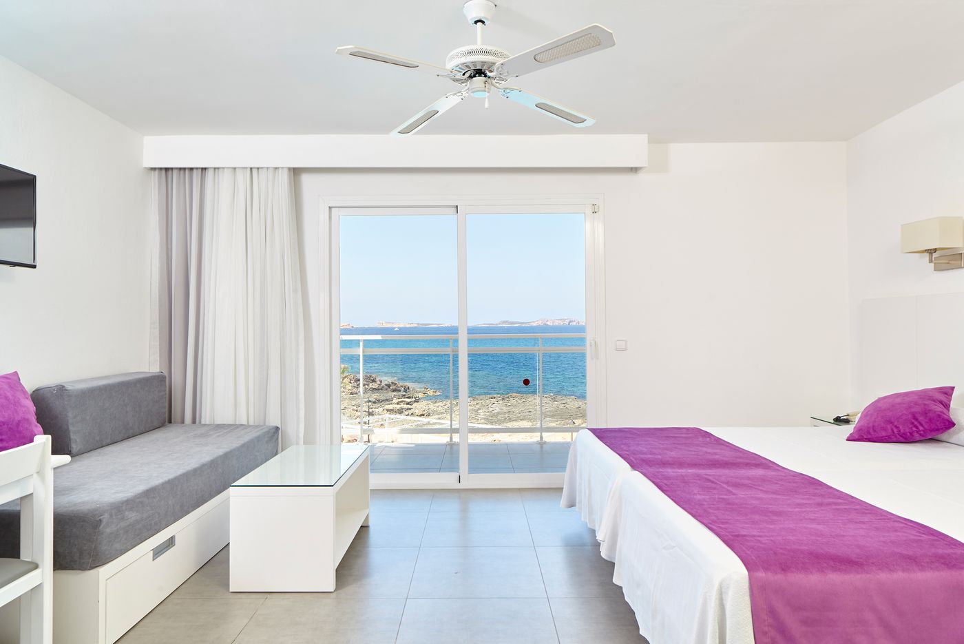 Nereida-Aparthotel-Room-16