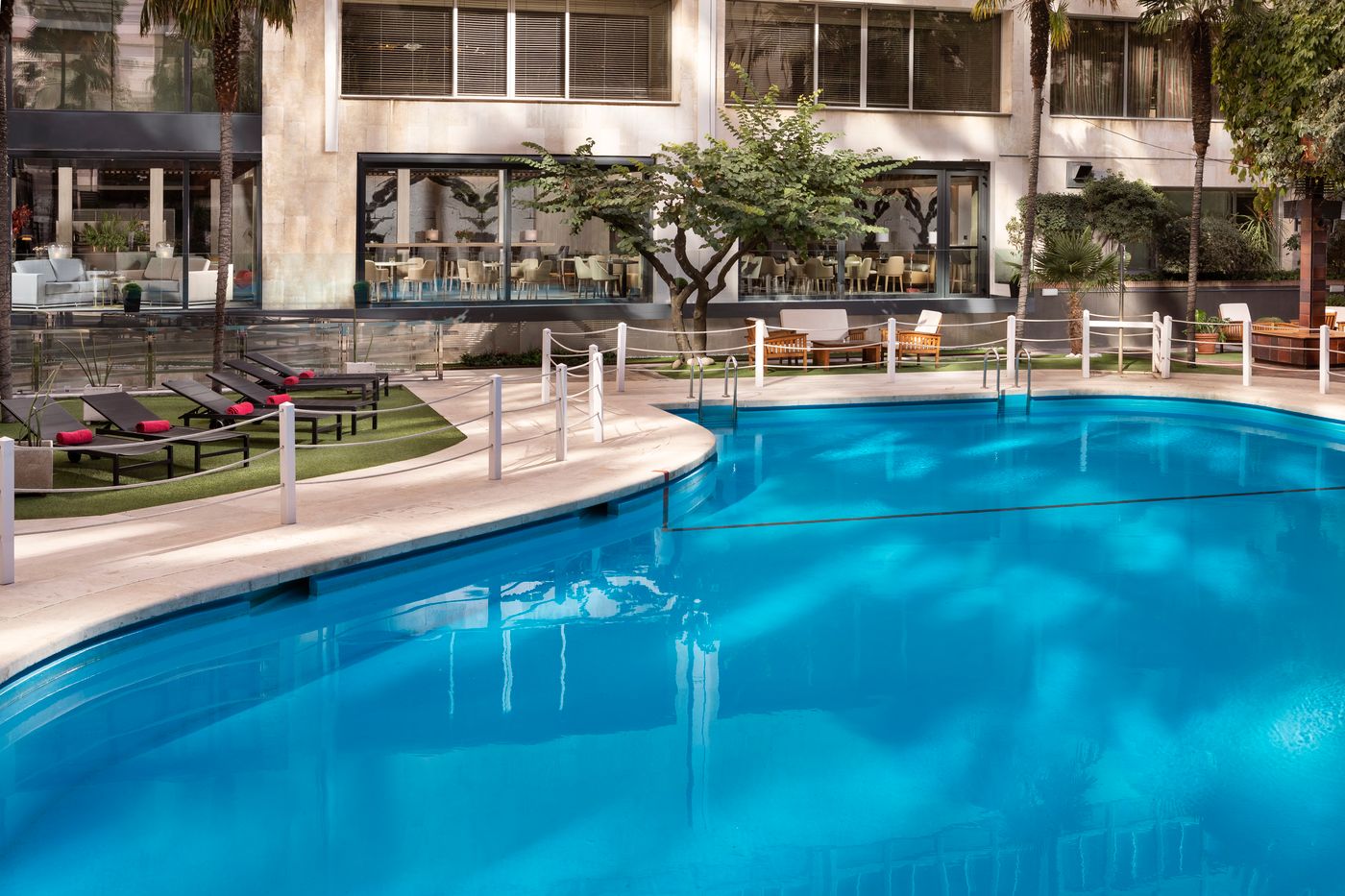 Melia-Castilla-Pool-79