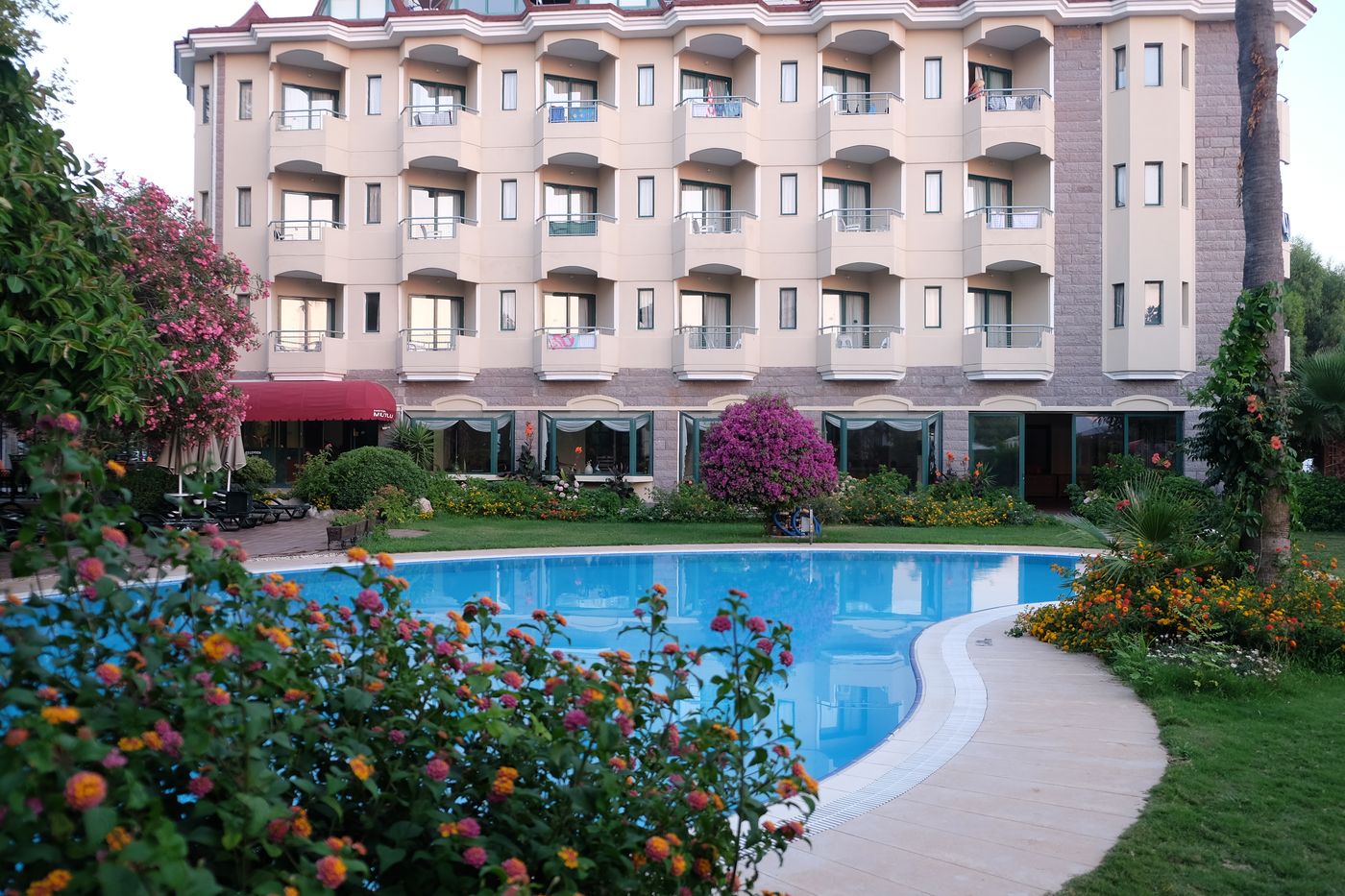 Mutlu-Beach-General-view-1