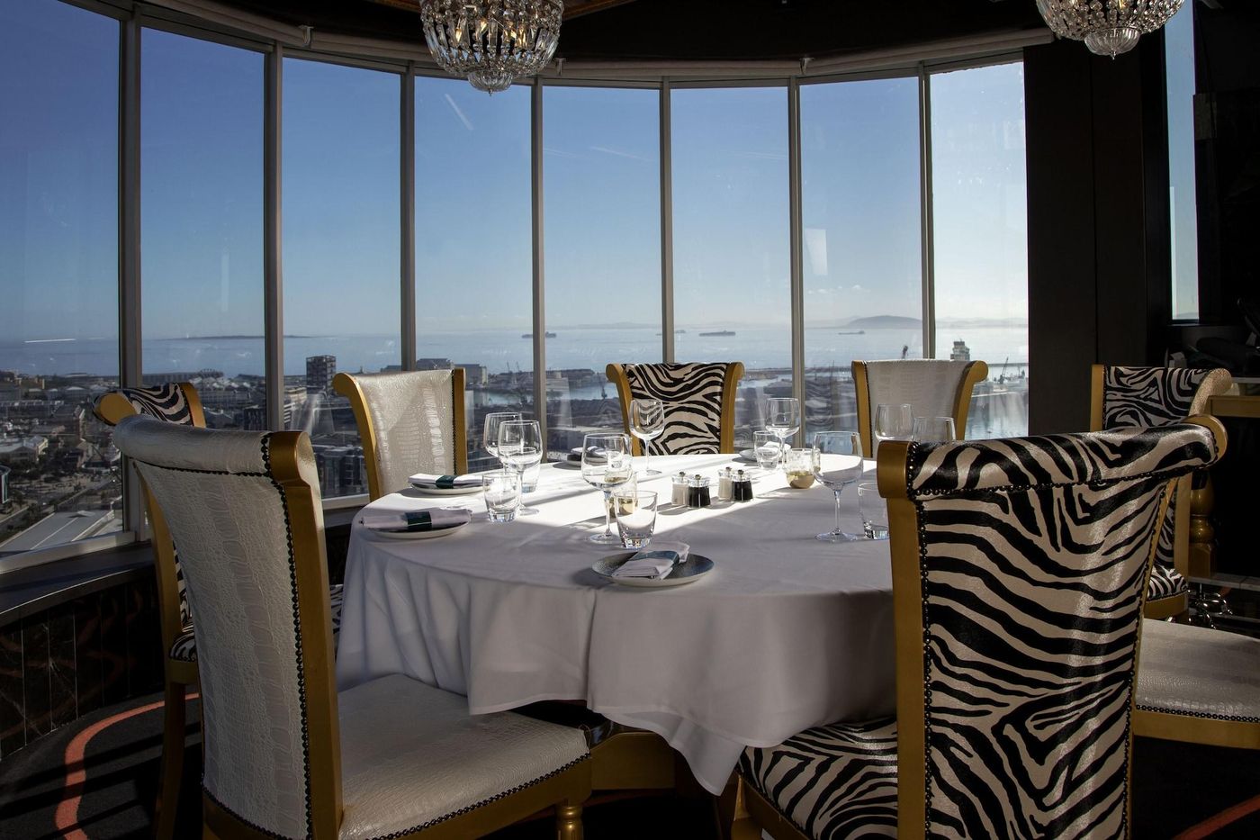 Hotel-Sky-Cape-Town-Restaurant-39