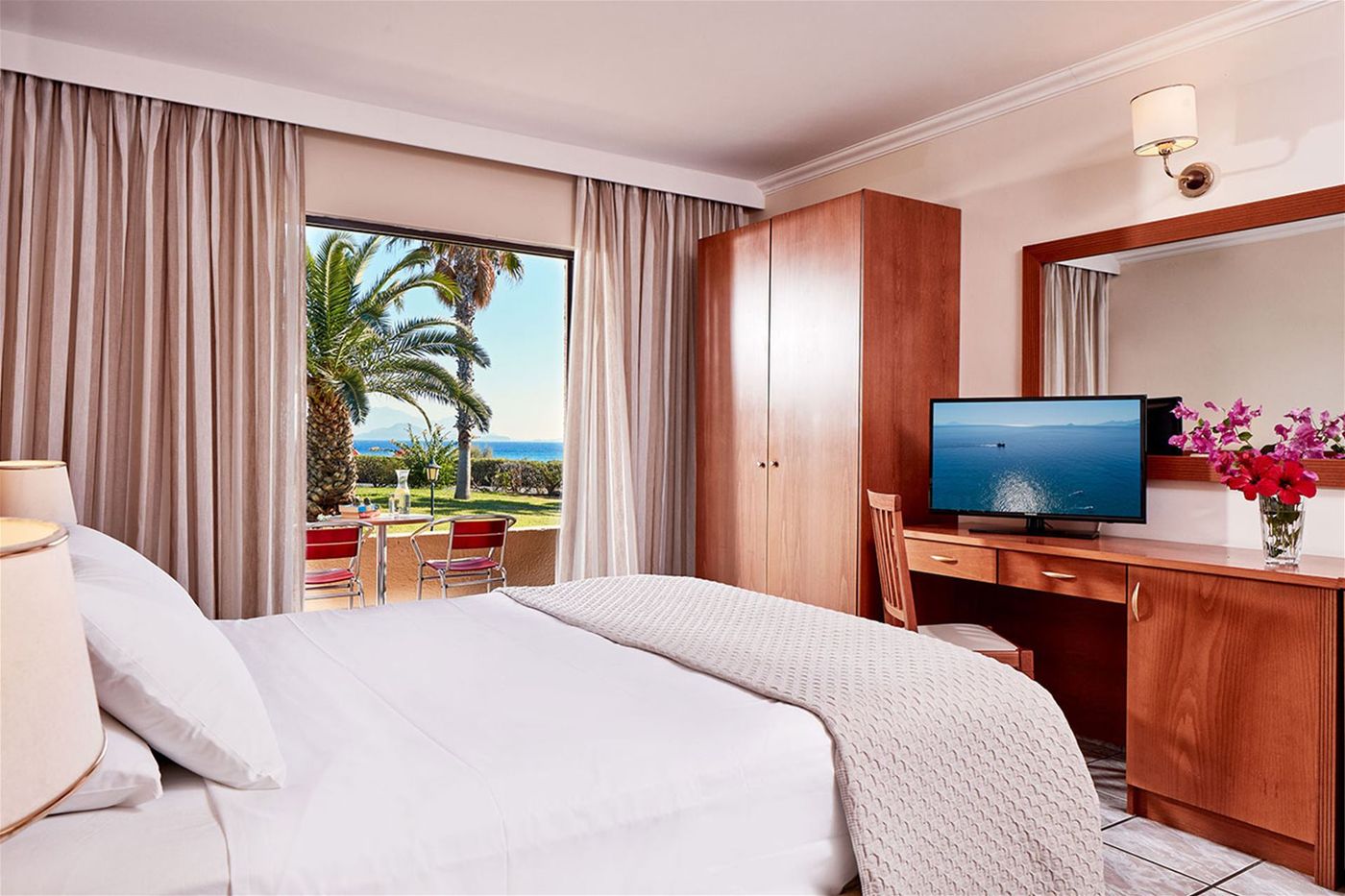 Porto Bello Beach Hotel